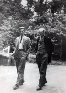 Andre Gide og Marc Schlumberger på Pontigny for en av de årlige Decades de Pontigny, ca. 1930